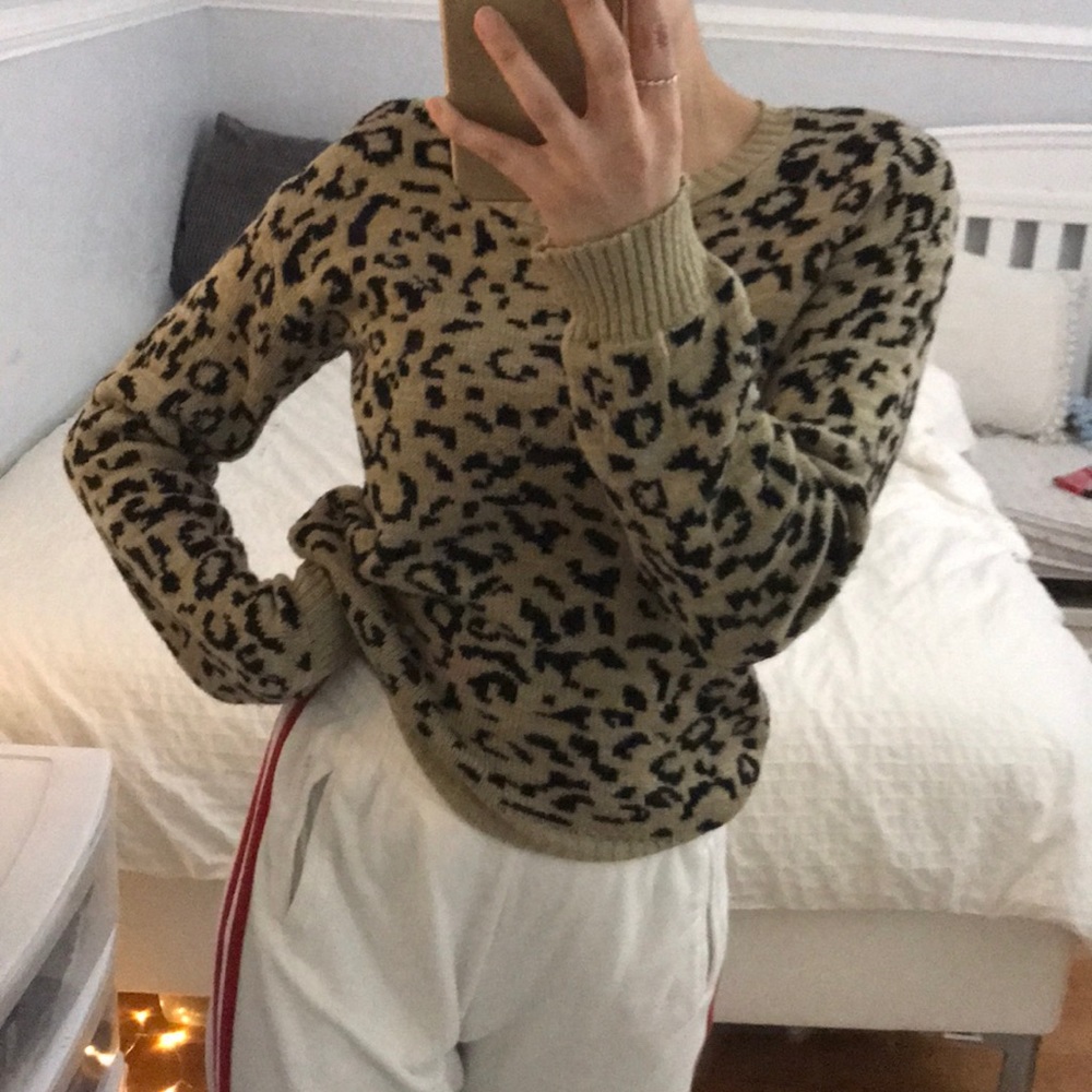 Cheetah print crewneck